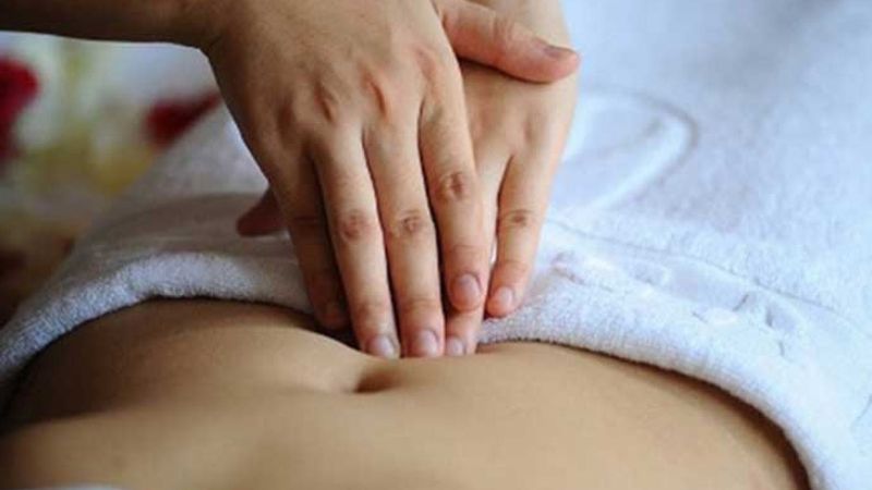 Cách tự chăm sóc đau bụng kinh tại nhà bằng massage – bấm huyệt